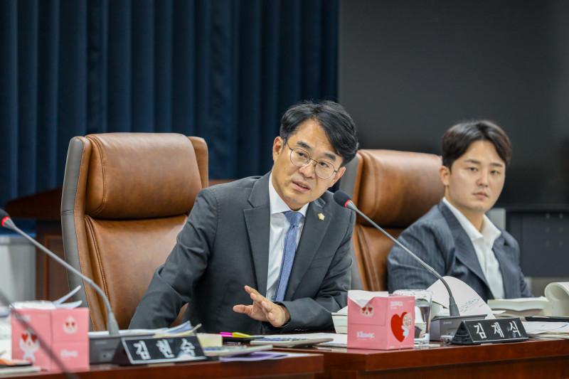 제318회 제1차 정례회 제1차 예산결산특별위원회 사진3